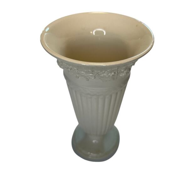 Wedgwood Embossed Queensware Vase, grape & vine motif upper rim Cream - Picture 5 of 9